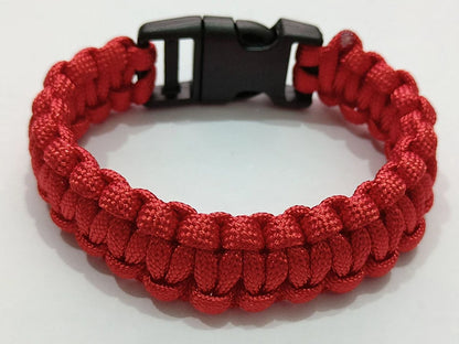 Ultimate Outdoor Paracord Survival Bracelet for Men and Women - Essential Gear for Camping, Adventure, and Emergency Situations